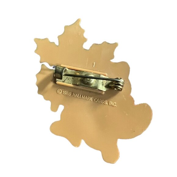 Hallmark Raccoon Pin Holly Holiday Christmas Collectable Lapel Brooch 1986‎ - Picture 2 of 8